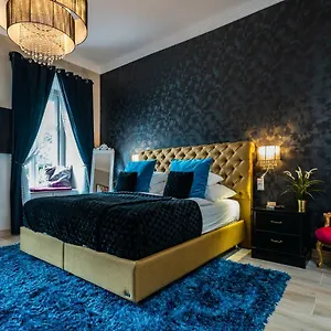https://center-of-the-center-the-grand-deluxe.inbudapesthotels.com